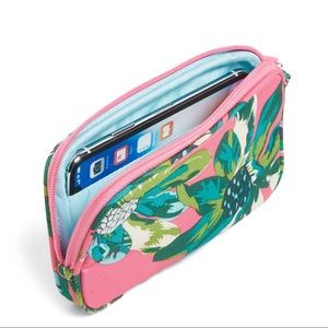 NWT VeraBradley Tech Wallet Case